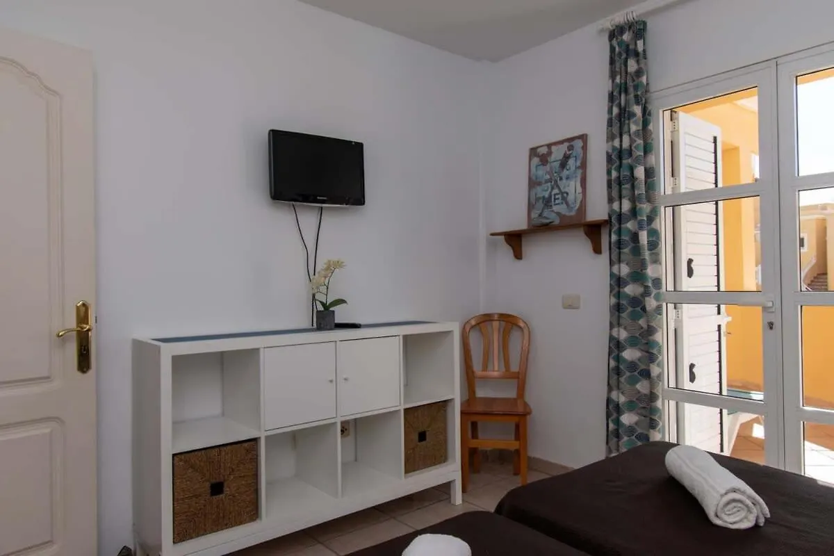 Benimar 13 - Two Bed Overlooking The Pool 阿德耶 公寓